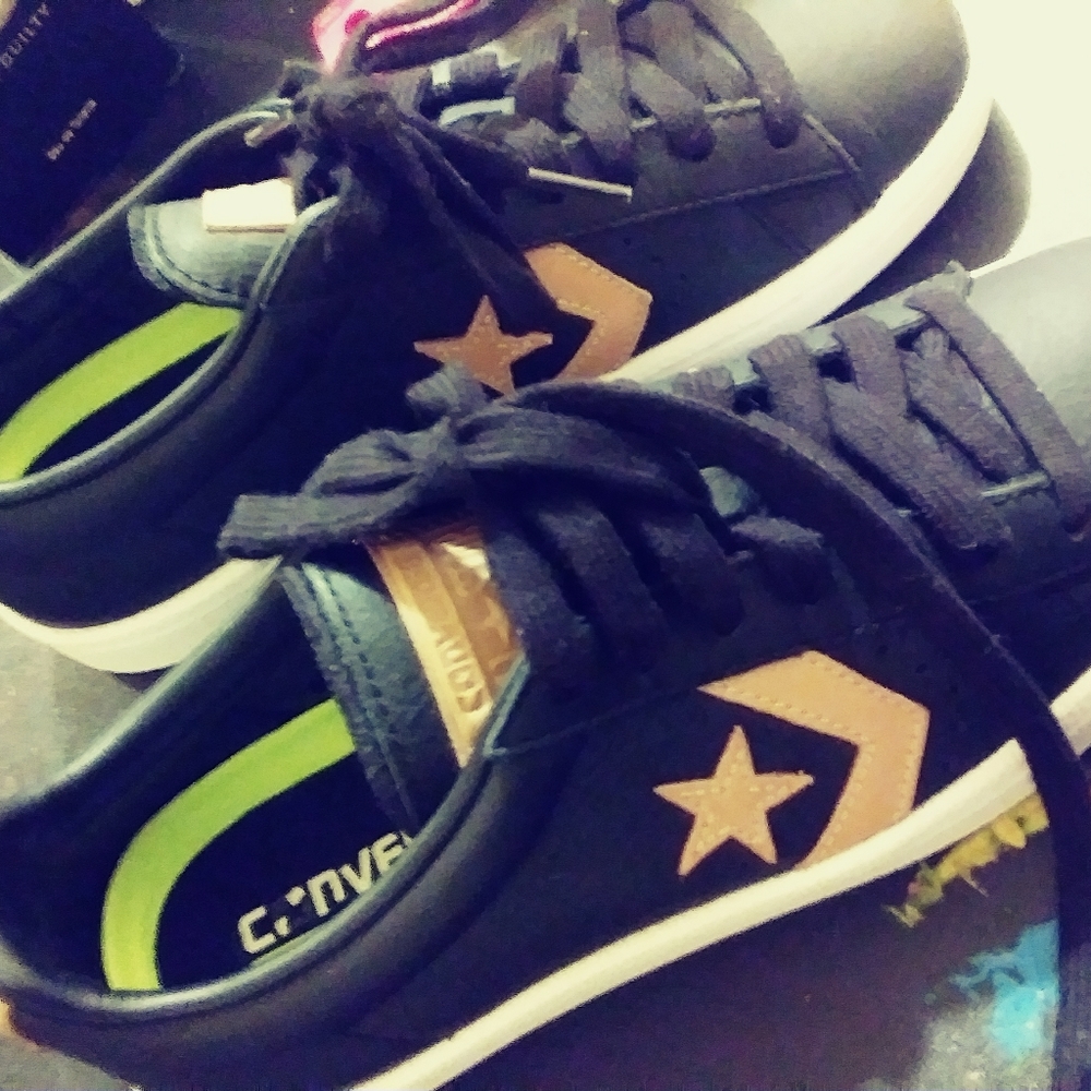 Converse - Picture 3 of 5